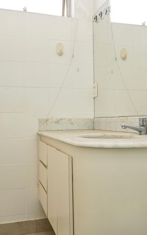 Apartamento para alugar com 72m², 2 quartos e 1 vaga Apartamento para alugar com 72m², 2 quartos e 1 vagaSuíte - Banheiro