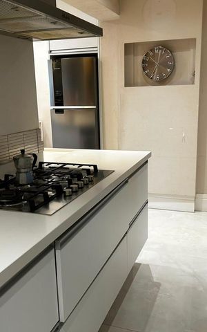 Apartamento à venda com 185m², 3 quartos e 3 vagasCozinha