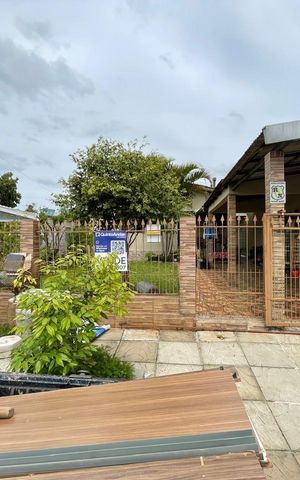 Casa à venda com 70m², 3 quartos e 1 vaga Casa à venda com 70m², 3 quartos e 1 vagaFachada