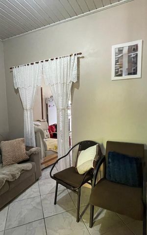 Casa à venda com 70m², 3 quartos e 1 vaga Casa à venda com 70m², 3 quartos e 1 vagaSala