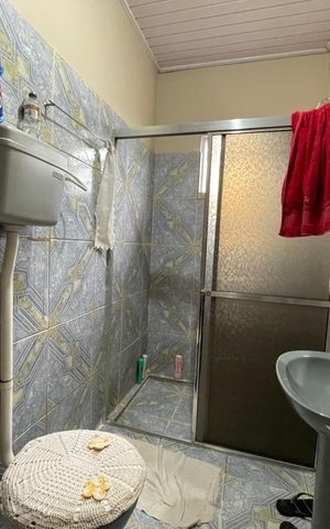 Casa à venda com 70m², 3 quartos e 1 vaga Casa à venda com 70m², 3 quartos e 1 vagaBanheiro
