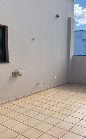 Apartamento para alugar com 201m², 3 quartos e 2 vagas Apartamento para alugar com 201m², 3 quartos e 2 vagasÁrea externa