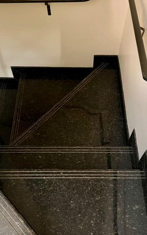 Apartamento para alugar com 201m², 3 quartos e 2 vagas Apartamento para alugar com 201m², 3 quartos e 2 vagasEscada