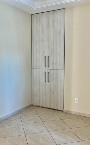 Apartamento para alugar com 201m², 3 quartos e 2 vagas Apartamento para alugar com 201m², 3 quartos e 2 vagasQuarto