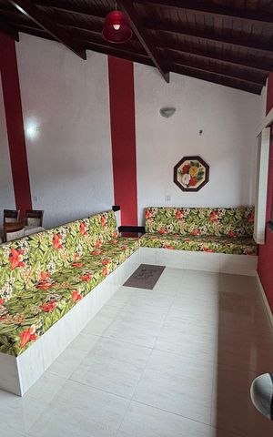 Casa à venda com 203m², 2 quartos e 2 vagas Casa à venda com 203m², 2 quartos e 2 vagasSala