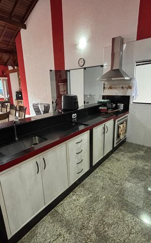 Casa à venda com 203m², 2 quartos e 2 vagas Casa à venda com 203m², 2 quartos e 2 vagasCozinha