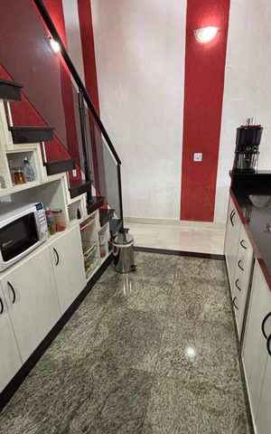 Casa à venda com 203m², 2 quartos e 2 vagas Casa à venda com 203m², 2 quartos e 2 vagasCozinha