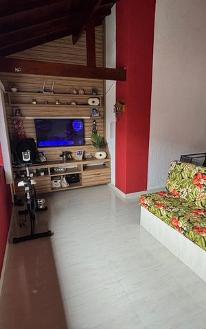 Casa à venda com 203m², 2 quartos e 2 vagas Casa à venda com 203m², 2 quartos e 2 vagasSala