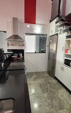 Casa à venda com 203m², 2 quartos e 2 vagas Casa à venda com 203m², 2 quartos e 2 vagasCozinha