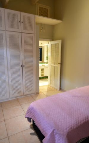 Casa de condomínio para alugar com 238m², 3 quartos e 4 vagasQuarto 2 - Suíte