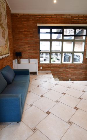 Casa de condomínio para alugar com 238m², 3 quartos e 4 vagasSala