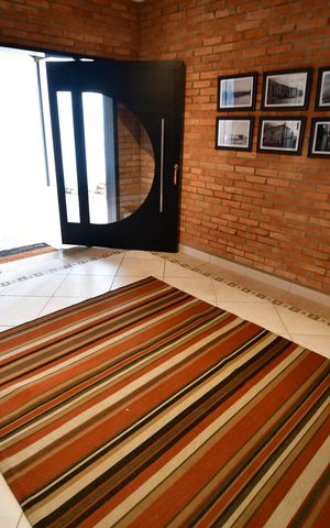 Casa de condomínio para alugar com 238m², 3 quartos e 4 vagasSala