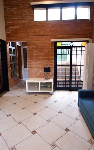 Casa de condomínio para alugar com 238m², 3 quartos e 4 vagasSala