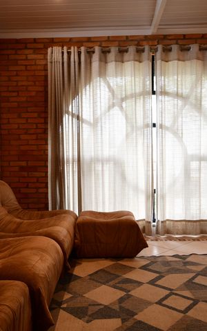 Casa de condomínio para alugar com 238m², 3 quartos e 4 vagasSala