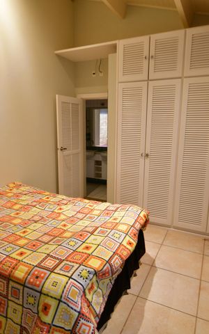 Casa de condomínio para alugar com 238m², 3 quartos e 4 vagasQuarto 1 - Suíte
