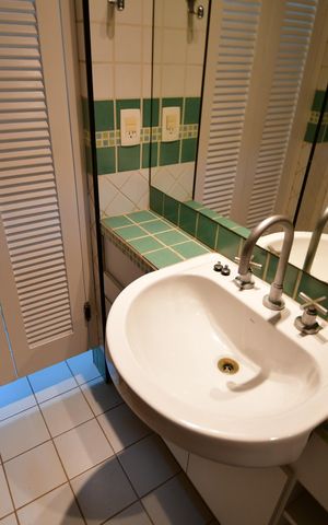 Casa de condomínio para alugar com 238m², 3 quartos e 4 vagasBanheiro Suíte
