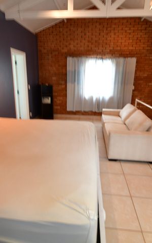 Casa de condomínio para alugar com 238m², 3 quartos e 4 vagasQuarto 3 - Suíte