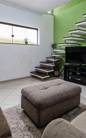 Casa à venda com 150m², 4 quartos e 3 vagas