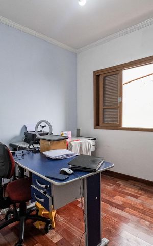Casa à venda com 150m², 4 quartos e 3 vagas