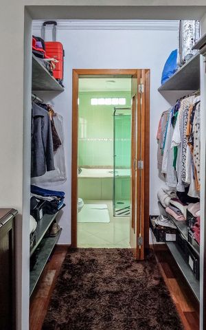 Casa à venda com 150m², 4 quartos e 3 vagas
