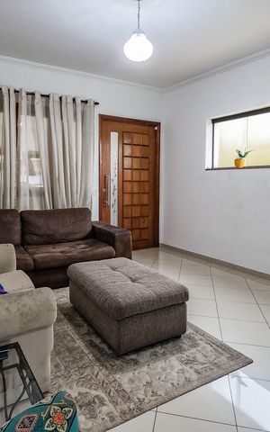 Casa à venda com 150m², 4 quartos e 3 vagas