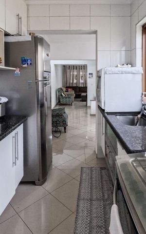 Casa à venda com 150m², 4 quartos e 3 vagas