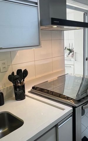 Apartamento à venda com 132m², 3 quartos e 2 vagas Apartamento à venda com 132m², 3 quartos e 2 vagasCozinha