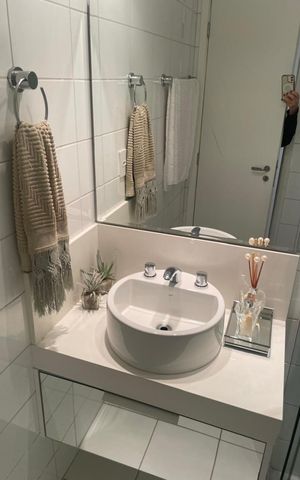 Apartamento à venda com 132m², 3 quartos e 2 vagas Apartamento à venda com 132m², 3 quartos e 2 vagasBanheiro