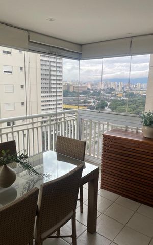 Apartamento à venda com 132m², 3 quartos e 2 vagas Apartamento à venda com 132m², 3 quartos e 2 vagasVaranda