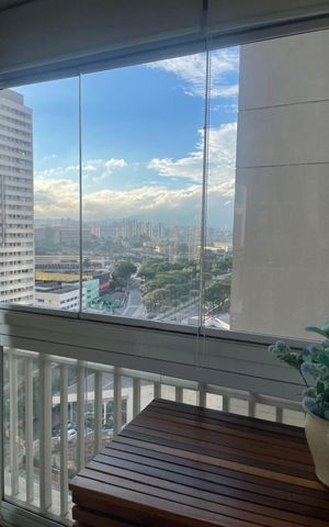 Apartamento à venda com 132m², 3 quartos e 2 vagas Apartamento à venda com 132m², 3 quartos e 2 vagasVaranda