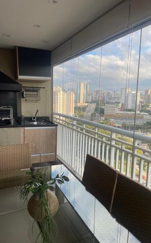 Apartamento à venda com 132m², 3 quartos e 2 vagas Apartamento à venda com 132m², 3 quartos e 2 vagasVaranda