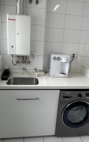 Apartamento à venda com 132m², 3 quartos e 2 vagas Apartamento à venda com 132m², 3 quartos e 2 vagasÁrea de serviço