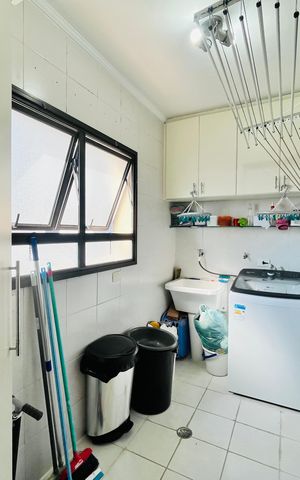 Apartamento à venda com 96m², 3 quartos e 2 vagas Apartamento à venda com 96m², 3 quartos e 2 vagasÁrea de serviço