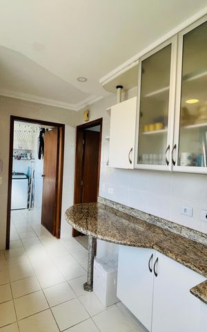 Apartamento à venda com 96m², 3 quartos e 2 vagas Apartamento à venda com 96m², 3 quartos e 2 vagasCozinha
