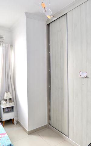 Casa à venda com 180m², 3 quartos e 2 vagas Casa à venda com 180m², 3 quartos e 2 vagasQuarto 2