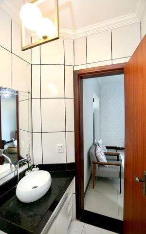 Casa à venda com 180m², 3 quartos e 2 vagas Casa à venda com 180m², 3 quartos e 2 vagasLavabo