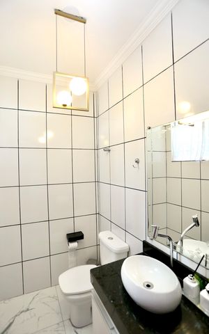 Casa à venda com 180m², 3 quartos e 2 vagas Casa à venda com 180m², 3 quartos e 2 vagasLavabo