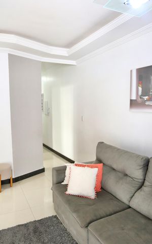 Casa à venda com 180m², 3 quartos e 2 vagas Casa à venda com 180m², 3 quartos e 2 vagasSala