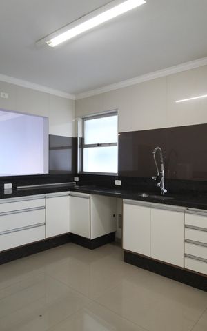 Apartamento à venda com 200m², 4 quartos e 2 vagasCozinha