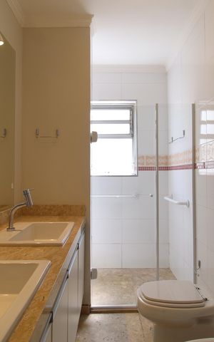 Apartamento à venda com 200m², 4 quartos e 2 vagasBanheiro da Suíte
