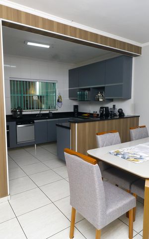Casa à venda com 172m², 3 quartos e 3 vagas Casa à venda com 172m², 3 quartos e 3 vagasSala de Jantar