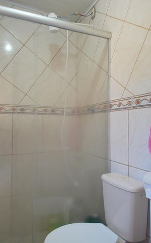 Casa à venda com 50m², 3 quartos e 1 vagaBanheiro externo