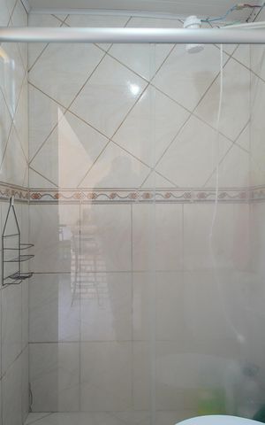 Casa à venda com 50m², 3 quartos e 1 vagaBanheiro externo