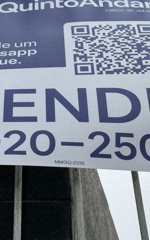 Casa à venda com 259m², 2 quartos e 2 vagas Casa à venda com 259m², 2 quartos e 2 vagasPlaca