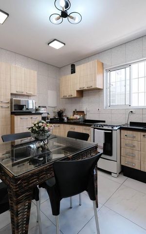 Casa à venda com 120m², 3 quartos e 2 vagasCozinha