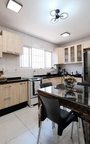 Casa à venda com 120m², 3 quartos e 2 vagasCozinha