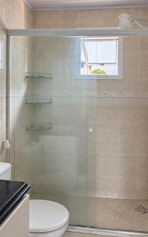 Casa de condomínio para alugar com 80m², 3 quartos e 2 vagas Casa de condomínio para alugar com 80m², 3 quartos e 2 vagasBanheiro da Suíte