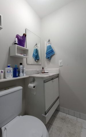 Apartamento à venda com 70m², 3 quartos e 1 vaga Apartamento à venda com 70m², 3 quartos e 1 vagaBanheiro