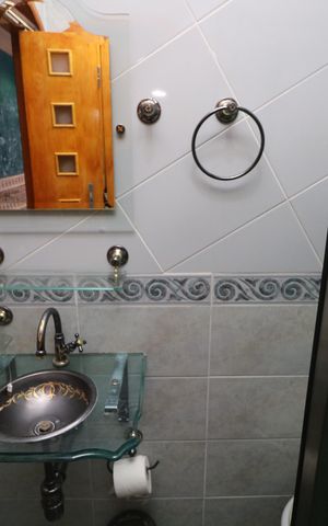 Casa à venda com 150m², 2 quartos e 3 vagasBanheiro