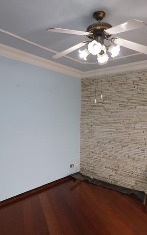 Casa à venda com 150m², 2 quartos e 3 vagasSala